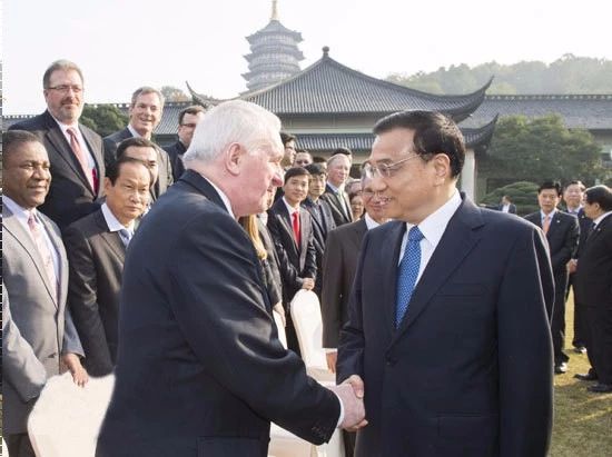 冯志海董事长会晤欧盟主席、爱尔兰前总理伯蒂·埃亨（Bertie Ahern）(图8)